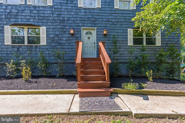 4317 WINTHROP DR, Harrisburg, PA 17112