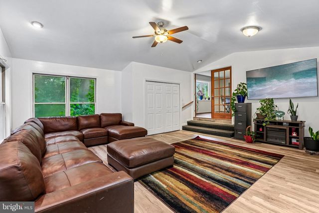 4317 WINTHROP DR, Harrisburg, PA 17112