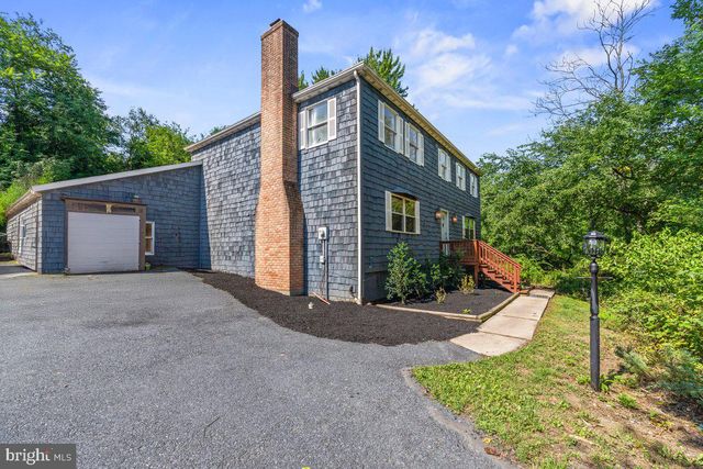 4317 WINTHROP DR, Harrisburg, PA 17112