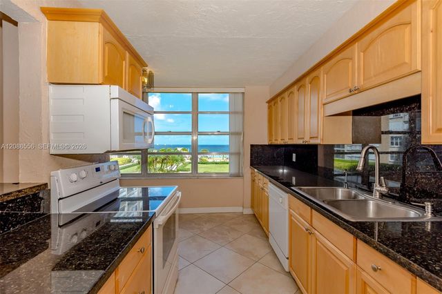 4280 Galt Ocean Drive 3B, Fort Lauderdale, FL 33308