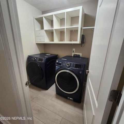 201 EDGEFORD Court, St. Johns, FL 32259