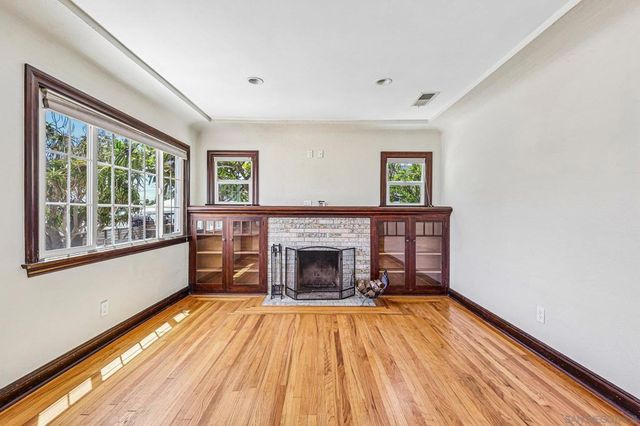 3378 N Mountain View Dr, San Diego, CA 92116