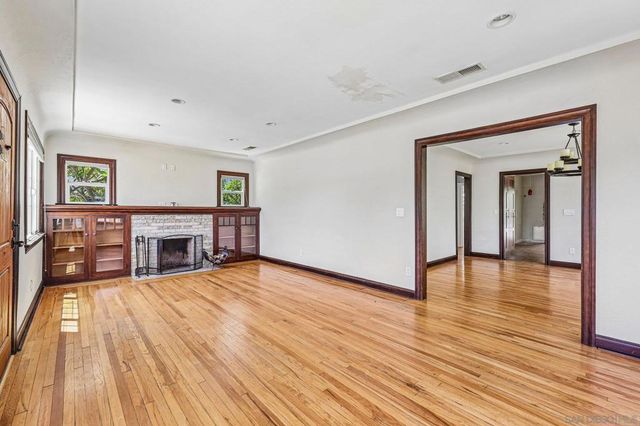 3378 N Mountain View Dr, San Diego, CA 92116