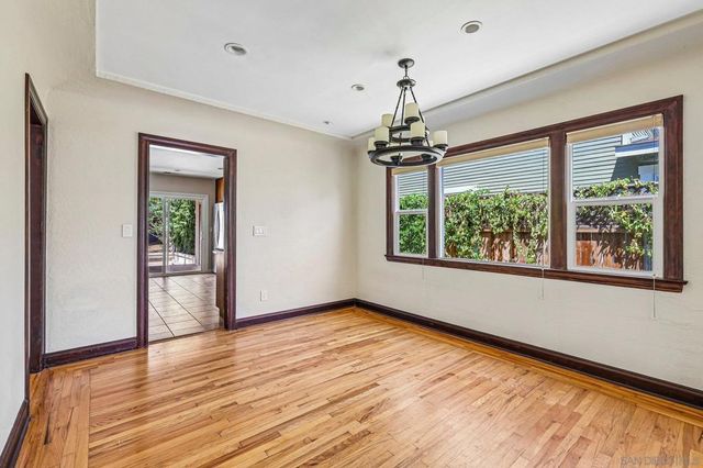 3378 N Mountain View Dr, San Diego, CA 92116