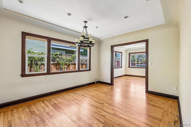 3378 N Mountain View Dr, San Diego, CA 92116