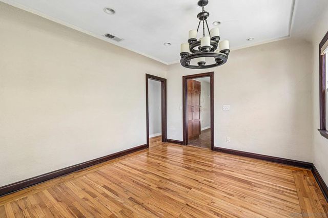 3378 N Mountain View Dr, San Diego, CA 92116