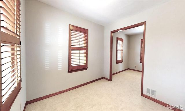 34 James Drive, St Charles, MO 63301