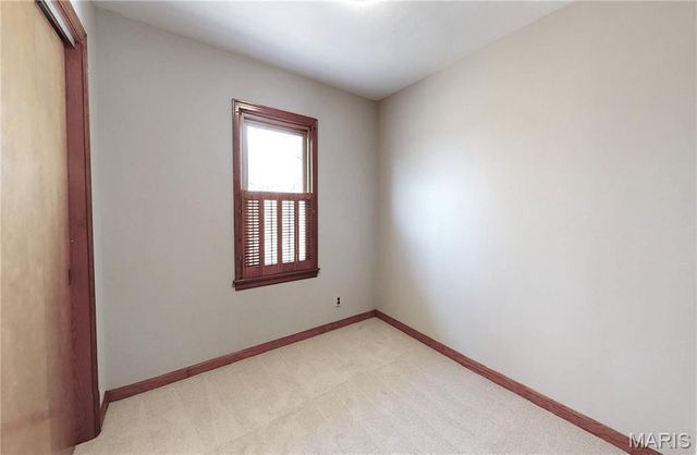 34 James Drive, St Charles, MO 63301