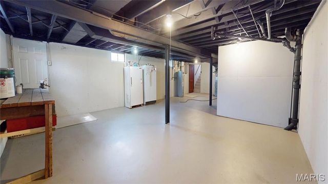 34 James Drive, St Charles, MO 63301