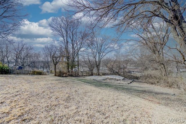 34 James Drive, St Charles, MO 63301