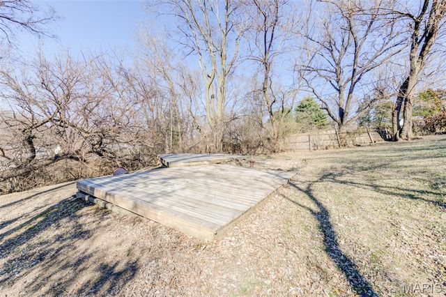 34 James Drive, St Charles, MO 63301