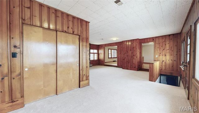 34 James Drive, St Charles, MO 63301