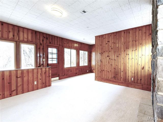 34 James Drive, St Charles, MO 63301