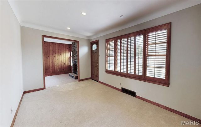 34 James Drive, St Charles, MO 63301