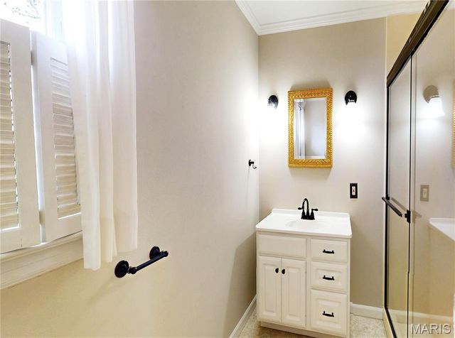 34 James Drive, St Charles, MO 63301