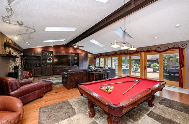 21327 Oak Bark Trail, Strongsville, OH 44149