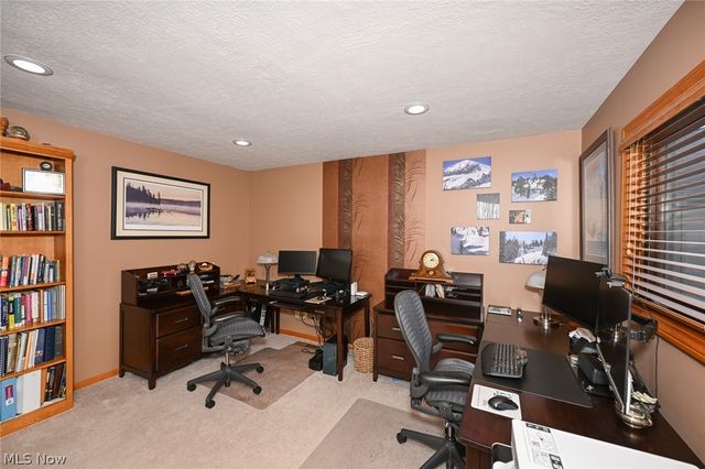 21327 Oak Bark Trail, Strongsville, OH 44149