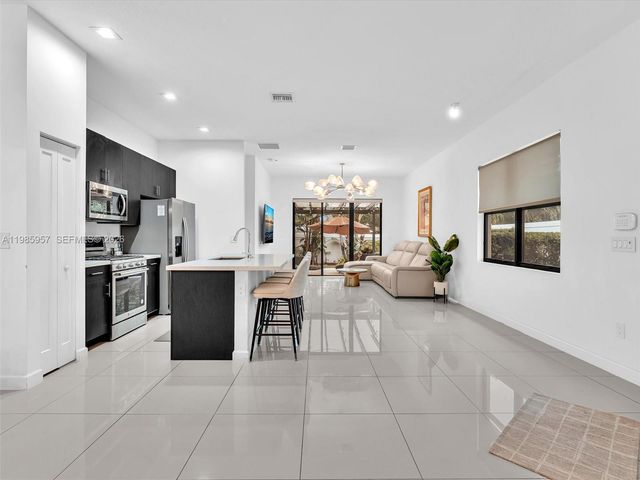 4936 Whispering Way 4936, Dania Beach, FL 33312