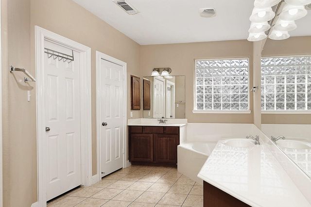 6327 Spring Creek Oaks Drive, Spring, TX 77379