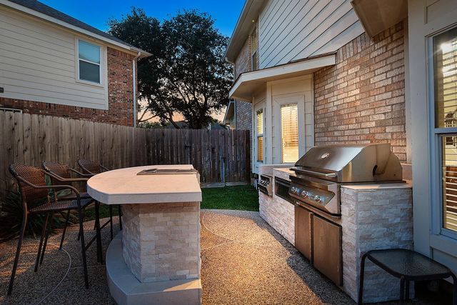 6327 Spring Creek Oaks Drive, Spring, TX 77379