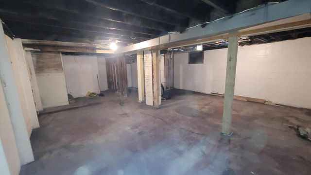 3031 W St Paul AVENUE, Milwaukee, WI 53208