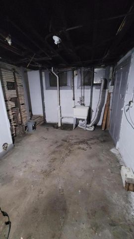 3031 W St Paul AVENUE, Milwaukee, WI 53208