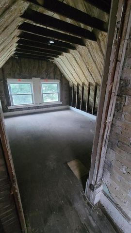 3031 W St Paul AVENUE, Milwaukee, WI 53208