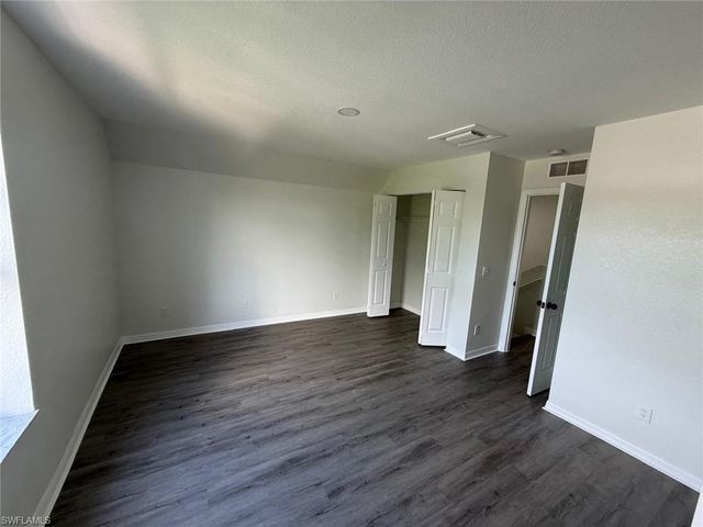 5248 Confederate DR, Naples, FL 34113
