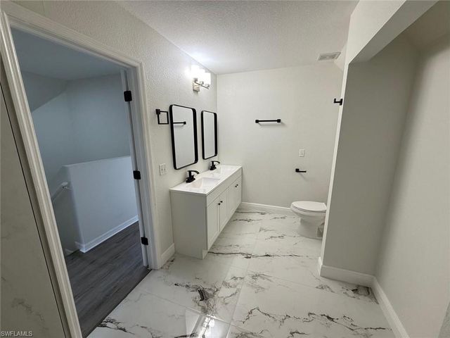 5248 Confederate DR, Naples, FL 34113