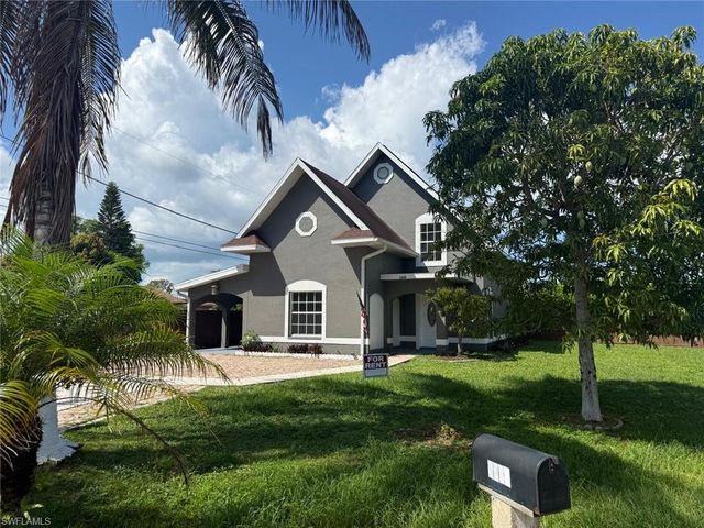 5248 Confederate DR, Naples, FL 34113
