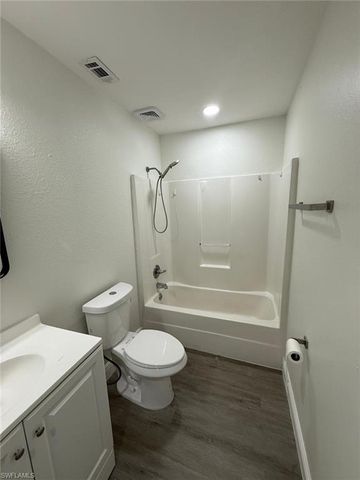 5248 Confederate DR, Naples, FL 34113