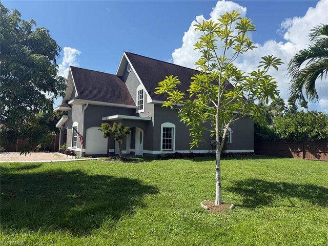 5248 Confederate DR, Naples, FL 34113