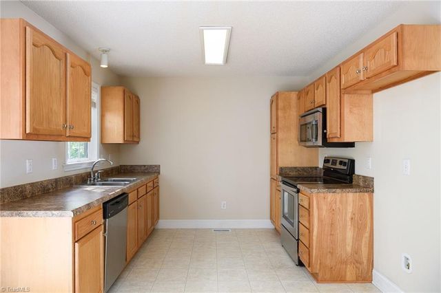 117 Forest Drive, Thomasville, NC 27360