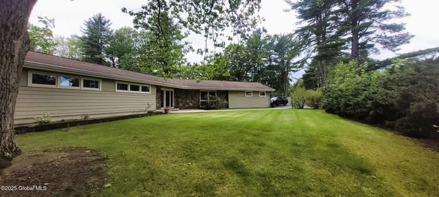22 East Road, Brunswick, NY 12180