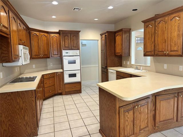 8809 NW 116th Terrace, Oklahoma City, OK 73162