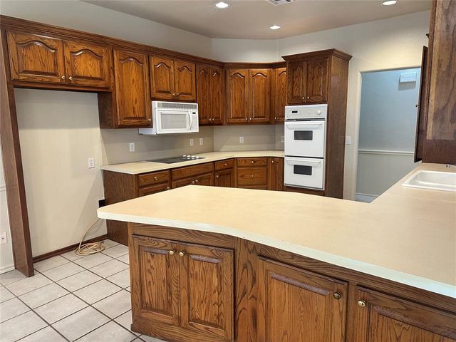 8809 NW 116th Terrace, Oklahoma City, OK 73162