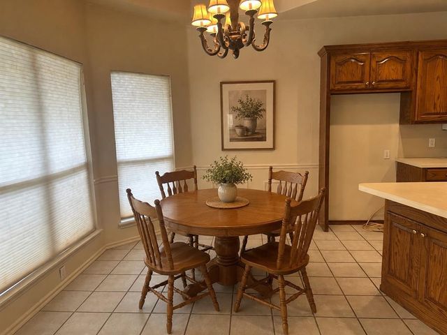 8809 NW 116th Terrace, Oklahoma City, OK 73162