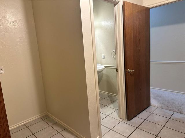 8809 NW 116th Terrace, Oklahoma City, OK 73162