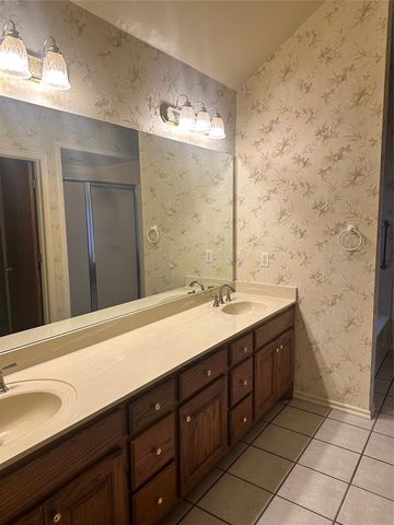 8809 NW 116th Terrace, Oklahoma City, OK 73162