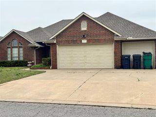 8809 NW 116th Terrace, Oklahoma City, OK 73162