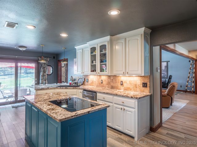 902 Village Boulevard, Mcalester, OK 74501