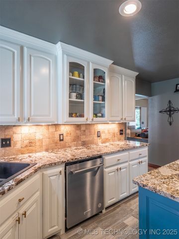 902 Village Boulevard, Mcalester, OK 74501