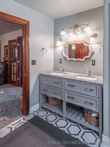 902 Village Boulevard, Mcalester, OK 74501