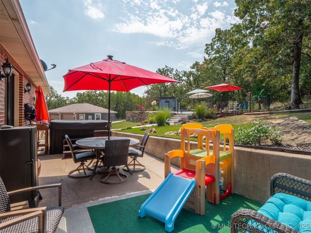 902 Village Boulevard, Mcalester, OK 74501