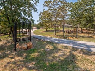 902 Village Boulevard, Mcalester, OK 74501