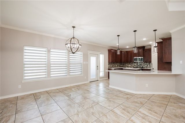 2 Willow Bend St, Corpus Christi, TX 78413