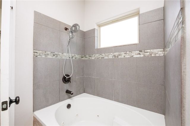 2 Willow Bend St, Corpus Christi, TX 78413