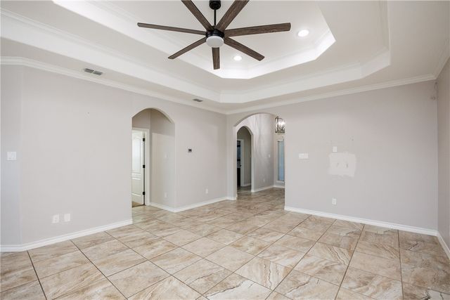 2 Willow Bend St, Corpus Christi, TX 78413