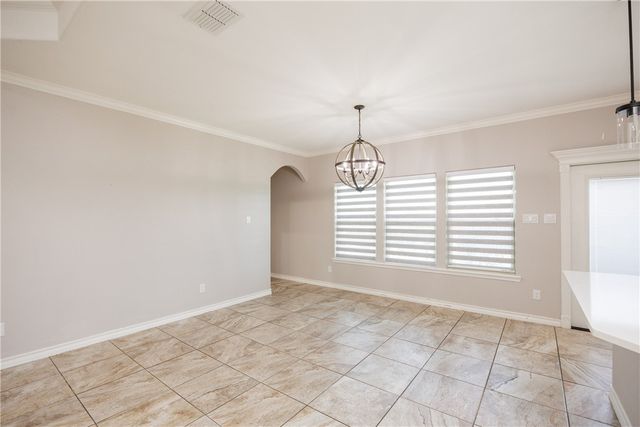 2 Willow Bend St, Corpus Christi, TX 78413