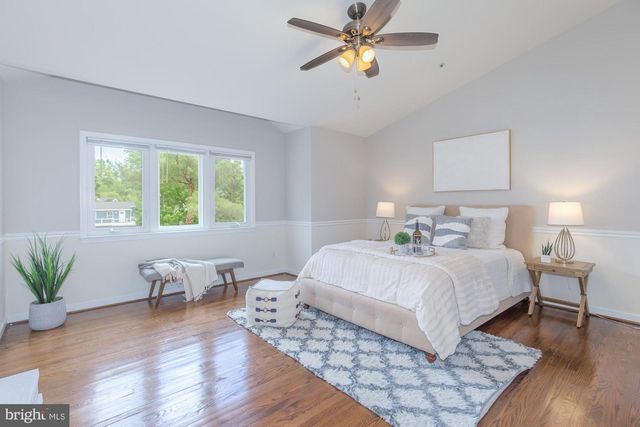 16 ROCKCREST CIR, Rockville, MD 20851
